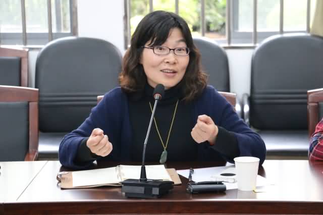 我校召开藏族学生代表座谈会